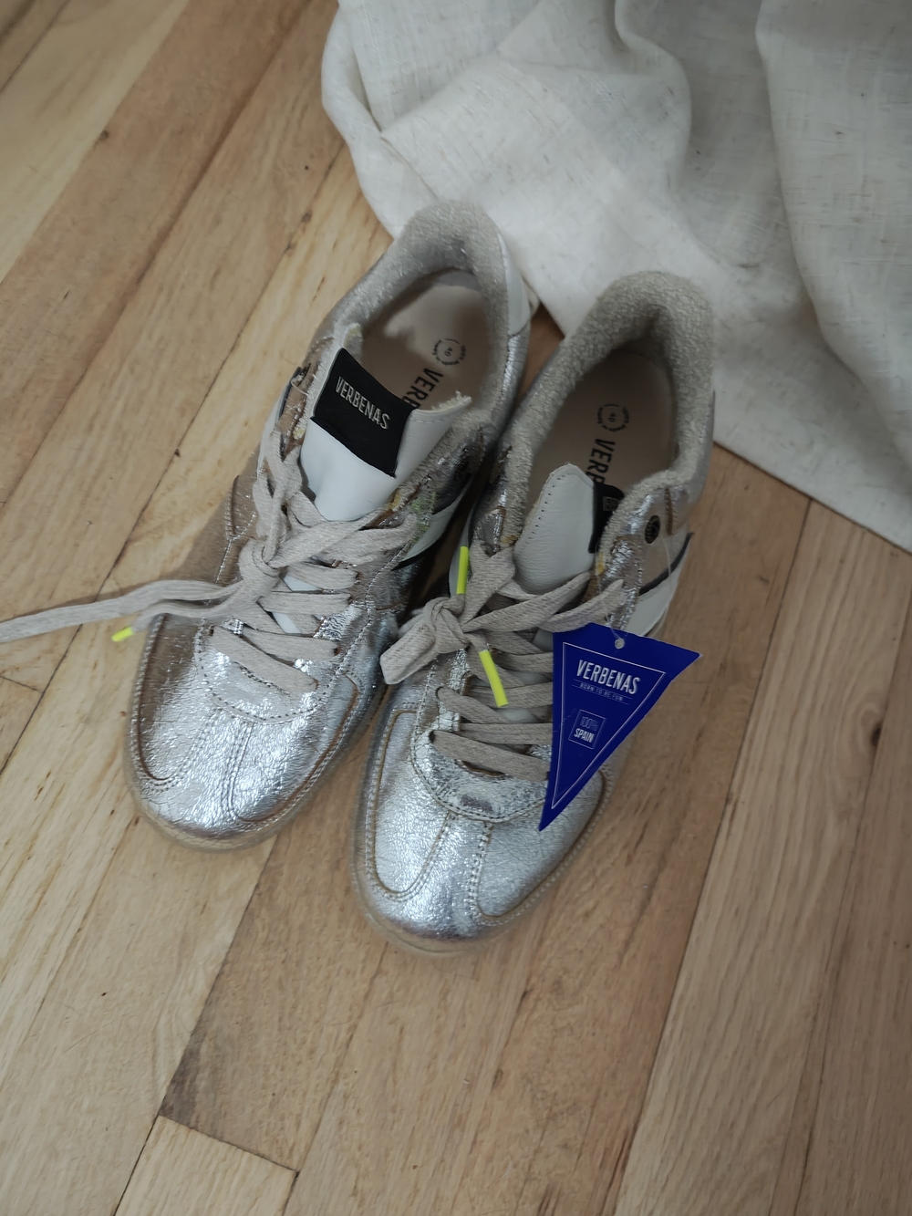 Verbenas Women’s Silver Metallic Lace-Up Sneakers